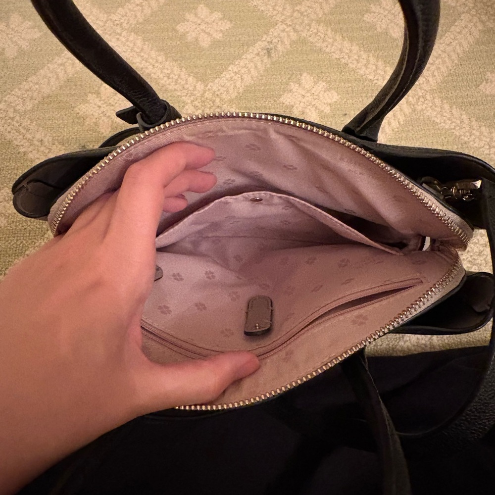 Kate Spade purse - Picture 3 of 9